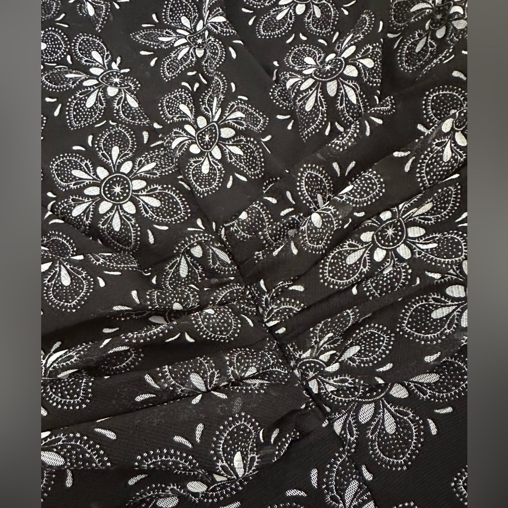 Women’s London Style Floral Black and White Sleeveless Dress Size 16 - Picture 5 of 8